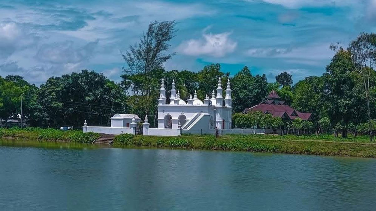 জীবন্ত ইতিহাসের সাক্ষী জকিগঞ্জের সাজিদ রাজার বাড়ি জীবন্ত ইতিহাসের সাক্ষী জকিগঞ্জের সাজিদ রাজার বাড়ি