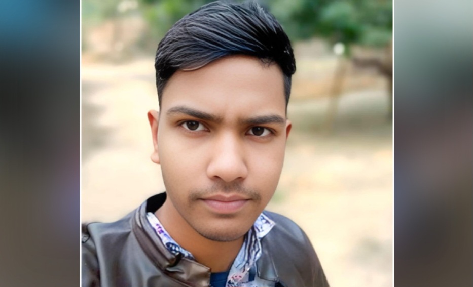 বাবার সঙ্গে স্ত্রীর পরকিয়া, অভিমানে ছেলের আত্মহত্যা