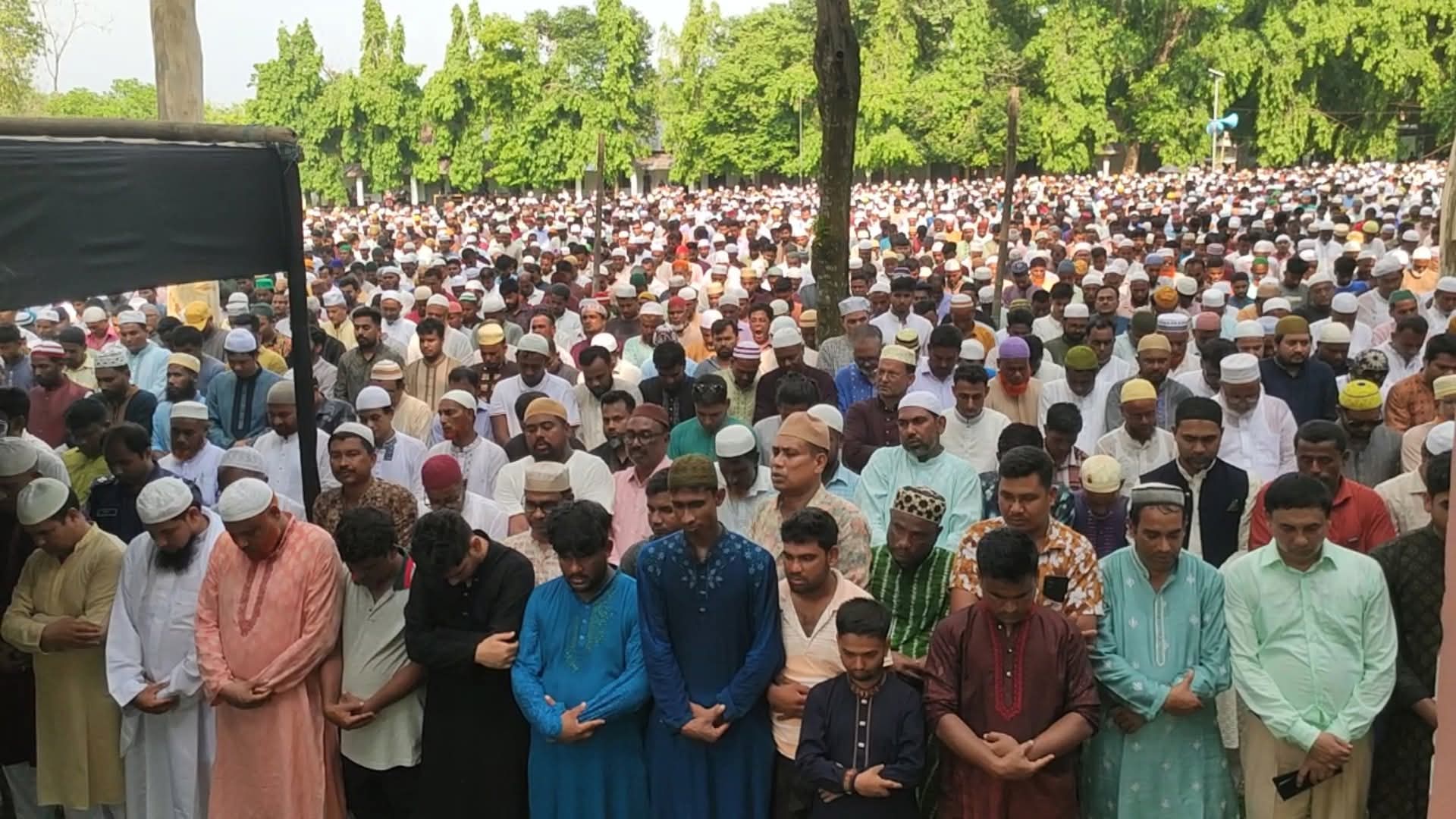 ঠাকুরগাঁও-২'র ৭ বারের এমপি দবিরুল ইসলামের জানাযা ও দাফন সম্পন্ন ঠাকুরগাঁও-২'র ৭ বারের এমপি দবিরুল ইসলামের জানাযা ও দাফন সম্পন্ন