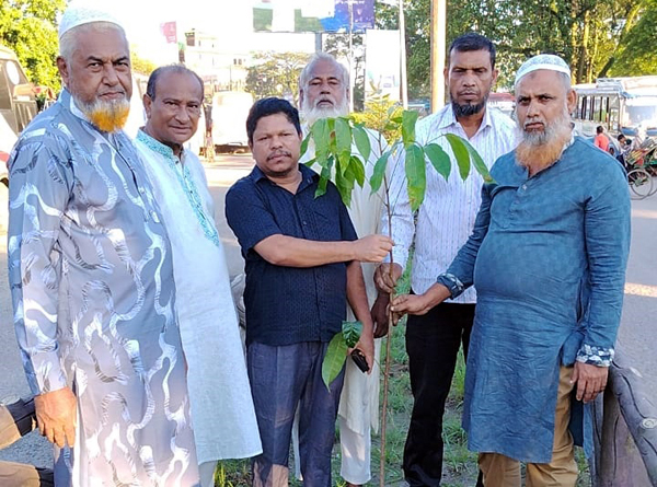 বন্ধণ সমাজ উন্নয়ন সংস্থার বৃক্ষরোপণ কর্মসূচি পালিত বন্ধণ সমাজ উন্নয়ন সংস্থার বৃক্ষরোপণ কর্মসূচি পালিত