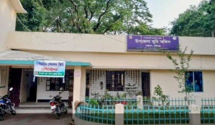 বাহুবলে অটোমেশন সিস্টেম বিভ্রাটে ভুমি মাালিকগন ভোগান্তির শিকার হচ্ছেন