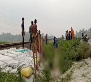ট্রেনে কাটা পড়ে মা-মেয়েসহ ৪ নারী নিহত
