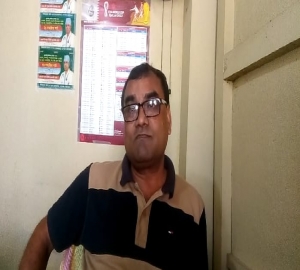 জুড়ীতে ডাক্তার পদবি ব্যবহার করে রোগী দেখছেন ভুয়া ডাক্তার সাধন বিশ্বাস
