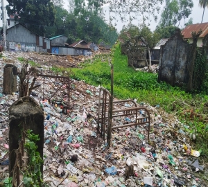 শায়েস্তাগঞ্জের পশু হাসপাতাল যেন পৌরসভার ডাস্টবিন!