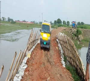 জামালগঞ্জে যান চলাচল বন্ধের উপক্রম, জনগণের চরম দুর্ভোগ