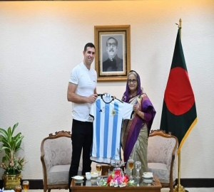 প্রধানমন্ত্রীর সঙ্গে সৌজন্য সাক্ষাৎ করলেন মার্টিনেজ