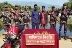 সুনামগঞ্জের গামাইরতলা সীমান্তে সহযোগীসহ   ভুয়া পুলিশ আইনশৃঙ্খলা বাহিনীর খাঁচাতে 