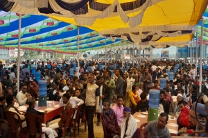 নির্বাচনে হেরেও ৩০ হাজার মানুষকে বিরিয়ানি খাওয়ালেন আ.লীগ নেতা