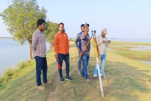 ধর্মপাশায় শুরু হয়েছে বাঁধের জরিপের কাজ