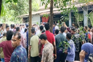 মা ও ছেলেকে কুপিয়ে হত্যা