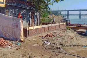 জগন্নাথপুরে সরকারী জায়গায় বিএনপি নেতার দোকান নির্মাণ