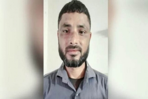 মেয়েকে স্কুলে ভর্তি করতে গিয়ে মঈন জানলেন, তিনি ‘মৃত’