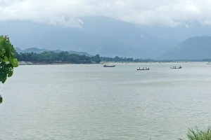 সুনামগঞ্জে লুট হচ্ছে দুই নদীর বালু পাথর