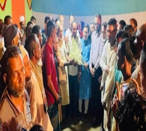 শান্তিগঞ্জে আ. লীগে যোগ দিলেন শতাধিক বিএনপি নেতাকর্মী