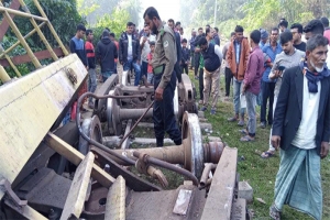 মাধবপুরে তেলবাহী ট্রেনের বগি লাইনচ্যুত