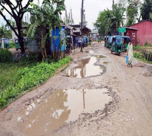 ছাতকে আধা কিলো সড়কে ৫ লাখের ভোগান্তি