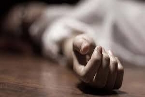 সড়কের পাশে লাশ, শরীরে আঘাতের চিহ্ন 