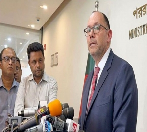 গণমাধ্যমের ওপর ভিসা নীতি নিয়ে সম্পাদক পরিষদের উদ্বেগ, ব্যাখ্যা দিলেন মার্কিন রাষ্ট্রদূত