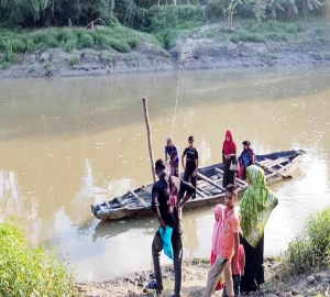 সেতু নেই, দুর্ভোগে চুনারুঘাটের ১৫ গ্রামের লক্ষাধিক মানুষ