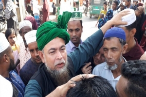 মৌলভীবাজার-২ আসনে ভোটের প্রচারে ঝাড়ফুঁক, পানি পড়া