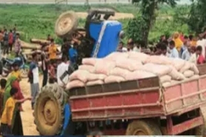 তাহিরপুরে ট্রাক্টর উল্টে প্রাণ হারালেন চালক