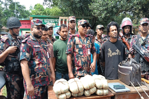 মাধবপুরে অস্ত্র এবং মাদক মামলার আসামি সাকিব ৩ সহযোগী সহ গ্রেপ্তার