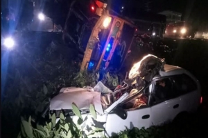হবিগঞ্জে ট্রাকচাপায় নারী-শিশুসহ প্রাইভেট কারের ৫ যাত্রী নিহত 