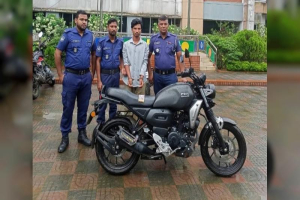 বড়লেখায় দুর্র্ধষ চুরির ঘটনায় দোয়ারাবাজার থেকে যুবক গ্রেপ্তার
