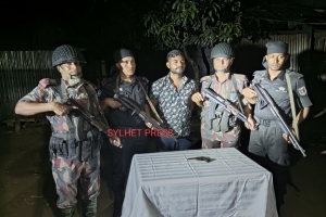 বিজিবি ও র‍্যাবের যৌথ অভিযানে রিভলবারসহ যুবক আটক 