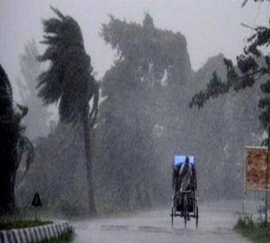 ৬ জেলায় দুপুরের মধ্যেই ৮০ কিলোমিটার বেগে ঝড়বৃষ্টির আভাস