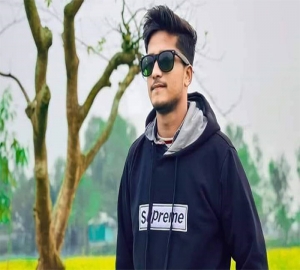 স্টেডিয়ামে খেলার সময় বজ্রপাতে ক্রিকেটারের মৃত্যু